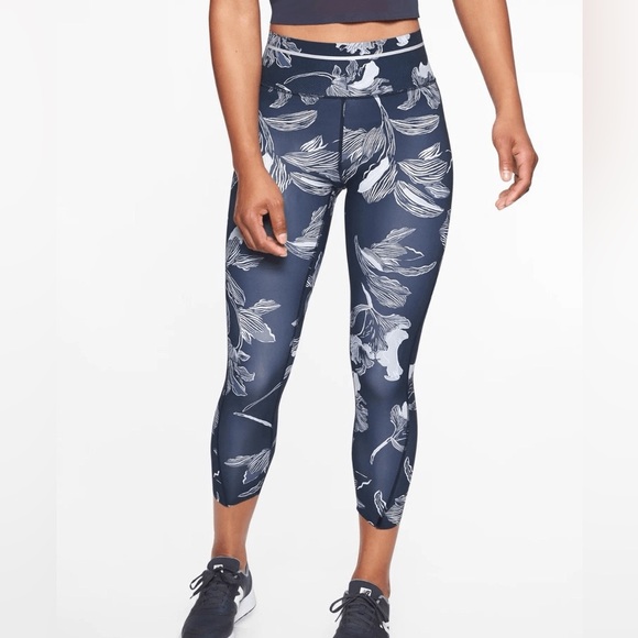 Athleta Pants - Athleta Floral Sonic Capri leggings
